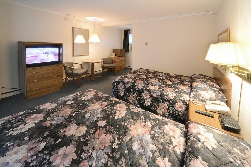Turf And Spa Motel Saratoga Springs Zewnętrze zdjęcie